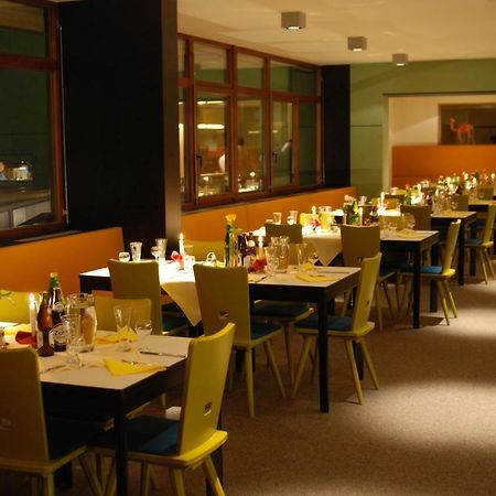 Hermann-Gmeiner-Akademie Hotel Innsbruck Bagian luar foto