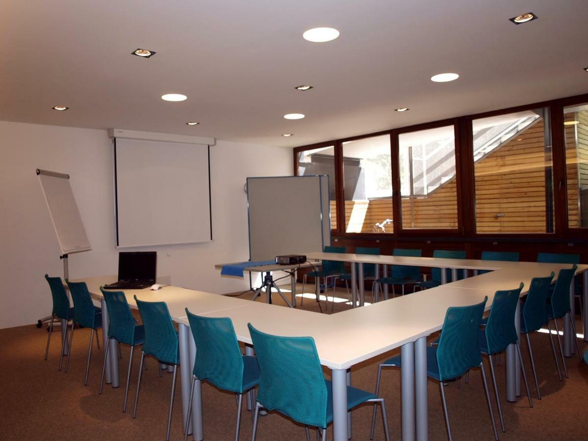 Hermann-Gmeiner-Akademie Hotel Innsbruck Bagian luar foto