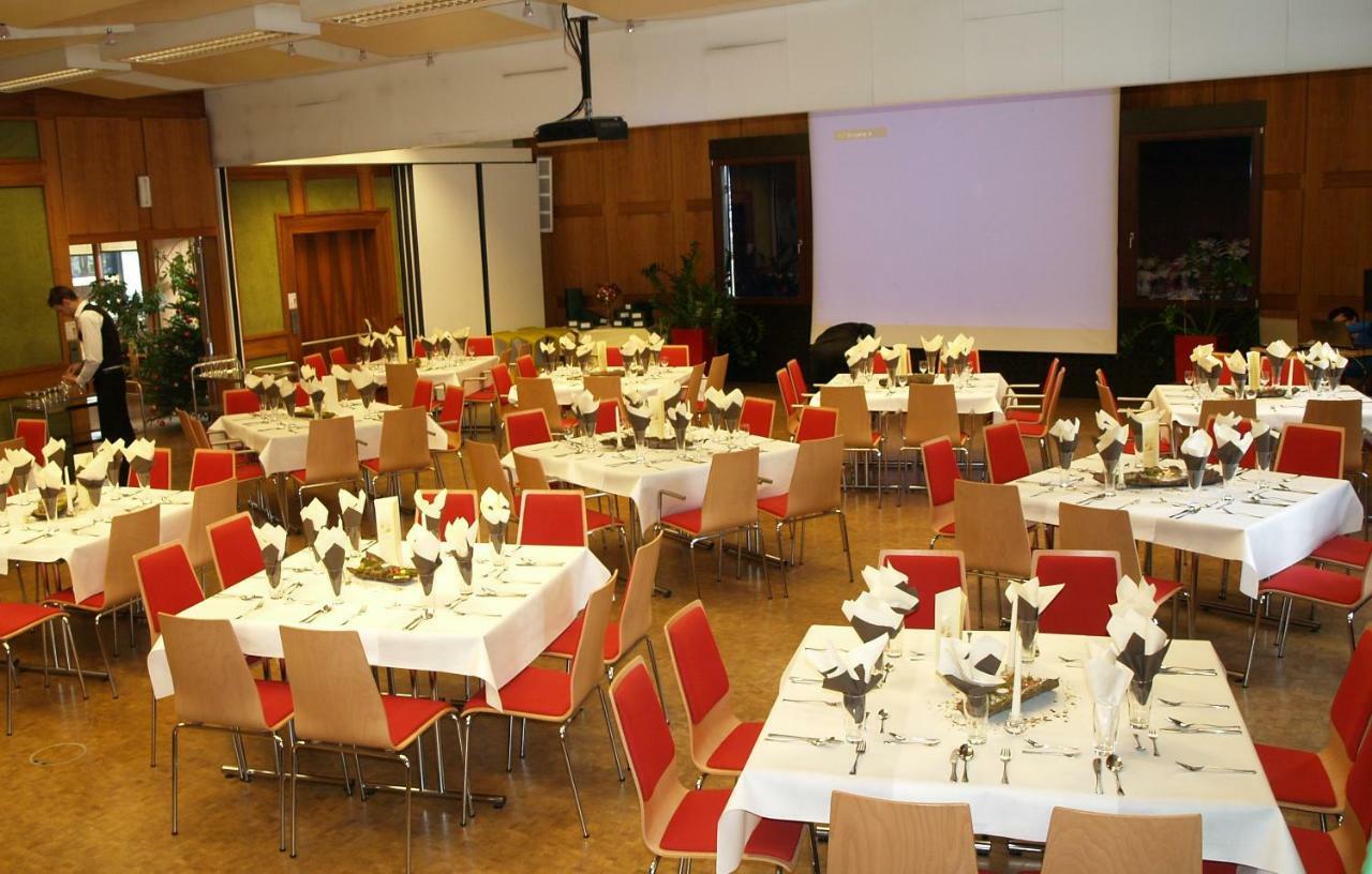 Hermann-Gmeiner-Akademie Hotel Innsbruck Bagian luar foto